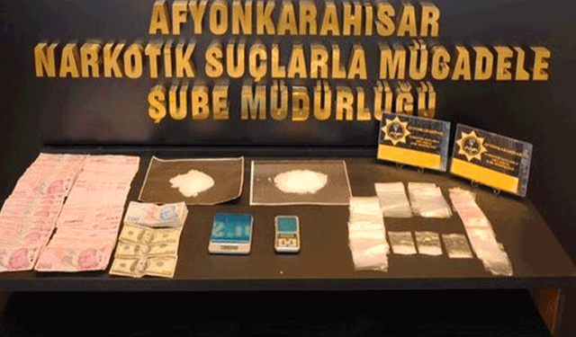 Afyon'da polisi harekete geçiren operasyonda 60 bin TL ele geçirildi