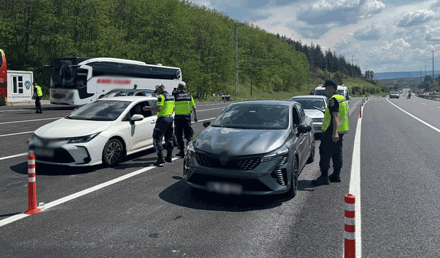 Bilecik’te jandarmadan bayram trafiğinde sıkı denetim