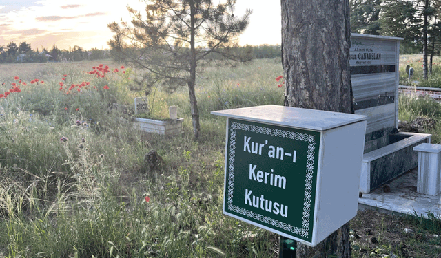 Eskişehir'de mezarlıklarda Kur'an-ı Kerim Kutusu uygulaması yaygınlaşıyor