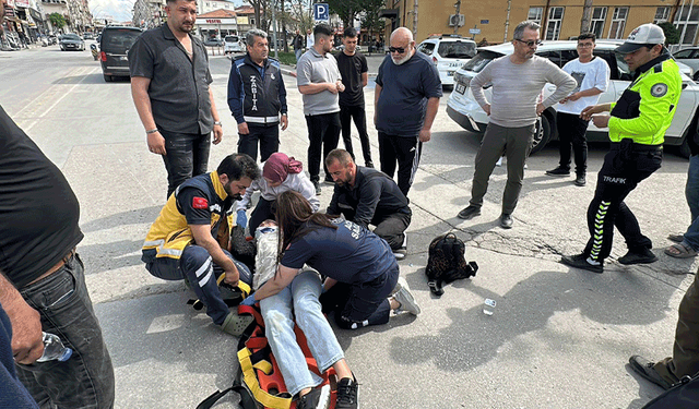 Karaman'da ciple motosiklet çarpıştı: 1 yaralı