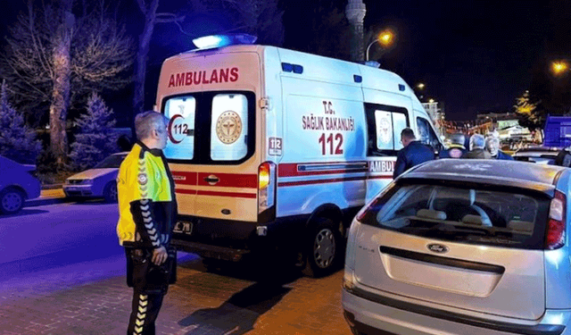 Kütahya’da trafik kazası: Yaya ve sürücü yaralandı