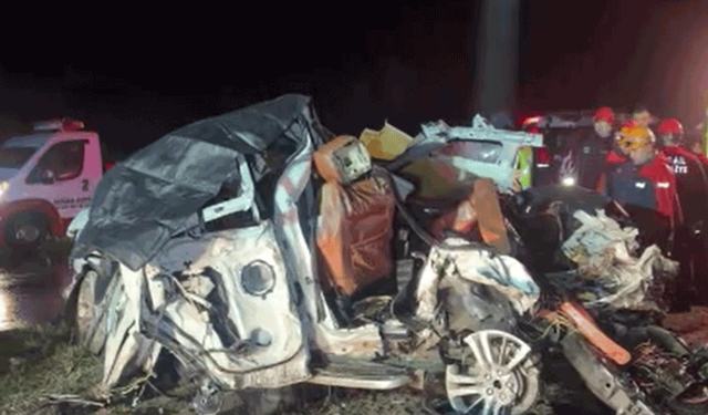 Uşak’ta 7 aracın karıştığı zincirleme kaza: 4 ölü 17 yaralı
