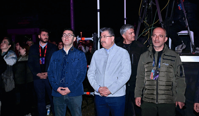 Vali Yılmaz, Kültür Yolu Festivali’nde Levent Yüksel konserine katıldı