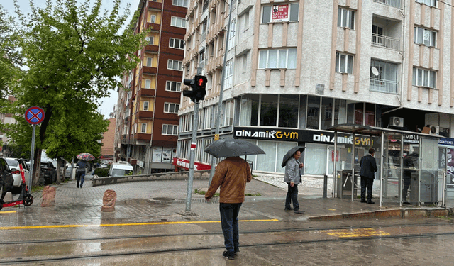 Eskişehir’de bugün de yağışlı ve serin hava hakim