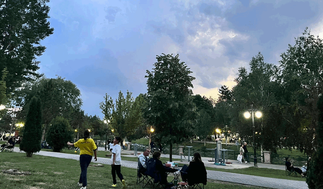 Kanlıkavak Parkı yaz akşamlarının vazgeçilmez adresi oldu