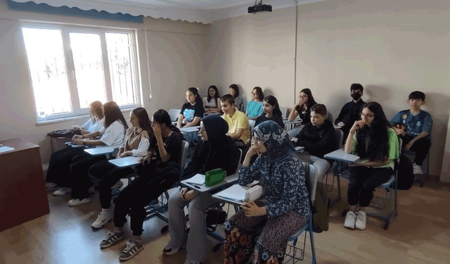 Odunpazarı Belediyesi’nden LGS’ye hazırlanan öğrencilere ücretsiz destek