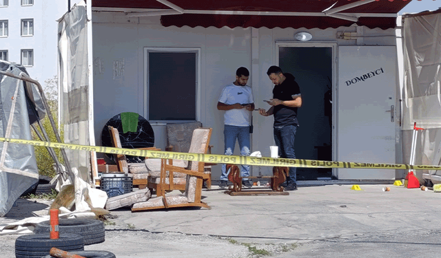 Afyon'da minibüs durağında kanlı kavga: 1 ölü, 1 yaralı
