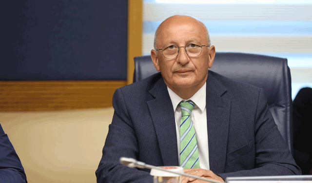 Çakırözer: “Kendi hastanelerimizi satmaktan derhal vazgeçin!”