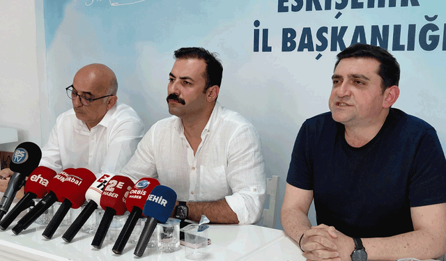 CHP Eskişehir'de görevden alma kararlarına tepki: "Maille öğrendik!”