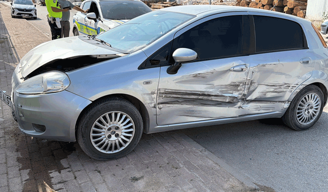 Eskişehir’de otomobil ile kamyonet çarpıştı: 1 yaralı