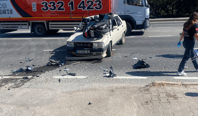 Eskişehir’de otomobil ile motosiklet çarpıştı: 3 yaralı