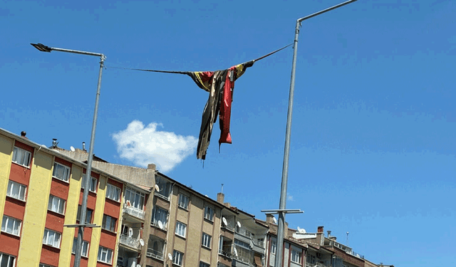 Eskişehir’de yıpranan Es-Es bayrağı yenilenmeyi bekliyor