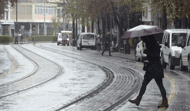 Eskişehir'e kuvvetli sağanak ve gök gürültülü yağış geliyor