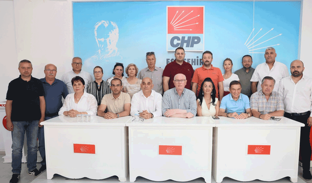 Kazım Kurt’tan görevden alınan ilçe başkanlarına destek ziyareti