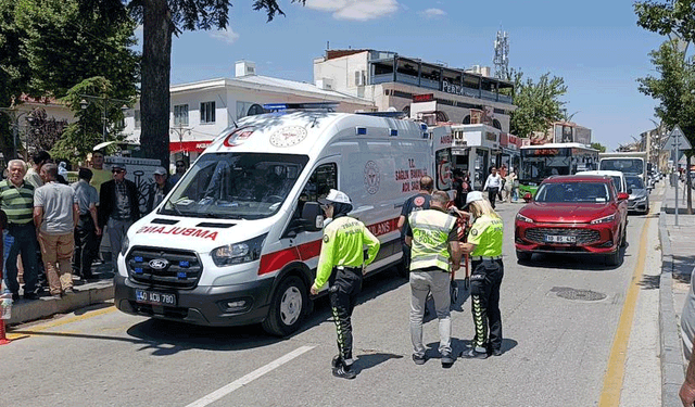 Kırşehir'de otomobilin çarptığı yaya yaralandı