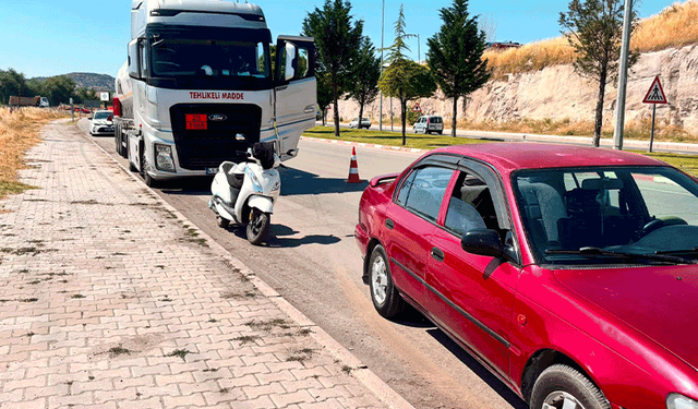 Kütahya'da gaz yüklü tır otomobile çarptı: 1 kişi ağır yaralandı