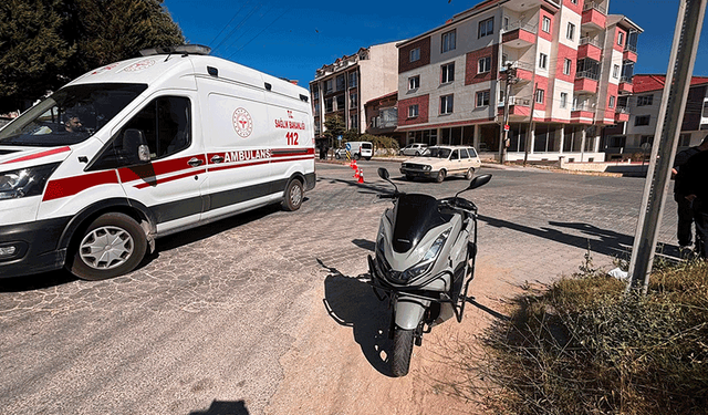 Kütahya'da otomobil ile motosiklet çarpıştı: 2 yaralı