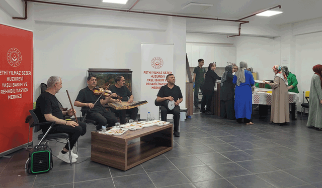 Mehir Aile Platformu huzurevi sakinlerine müzik dolu bir gün yaşattı