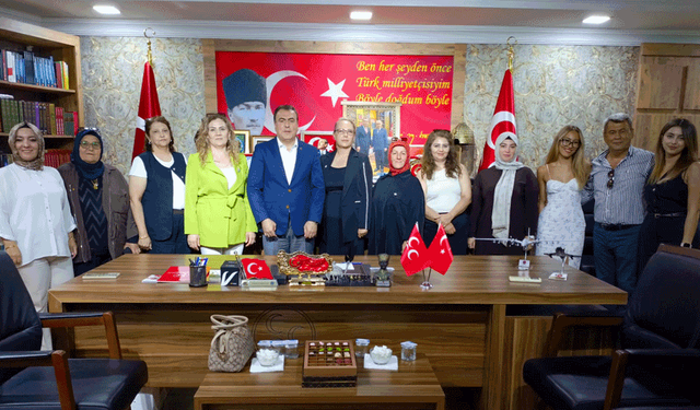 MHP Eskişehir’de yeni üyelere rozetleri takıldı