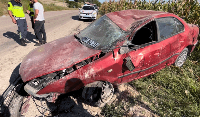 Osmaniye'de iki araç birbirine girdi: 5 yaralı
