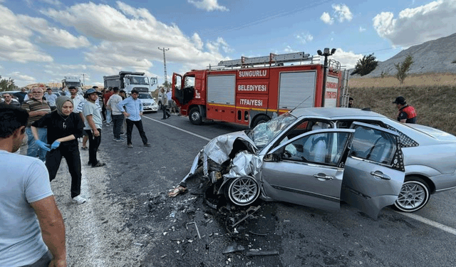 Çorum'da otomobiller çarpıştı: 7 yaralı