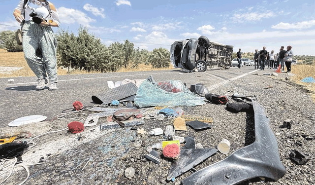 Diyarbakır'da minibüs kazasında ölü sayısı 7'ye yükseldi