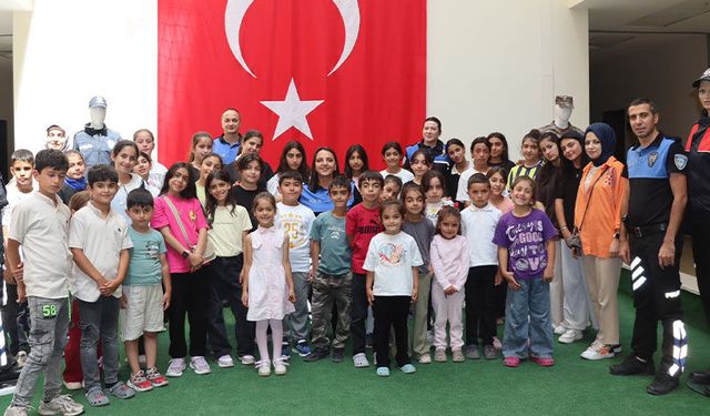 Erzurum'da minik misafirlere emniyette anlamlı tanıtım
