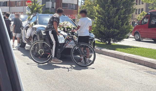 Eskişehir’de düğün konvoyunu durduran çocuklar tehlikeli anlar yaşattı