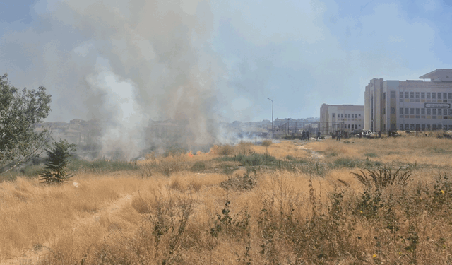 Eskişehir’de okul ve sağlık ocağı arasında korkutan yangın