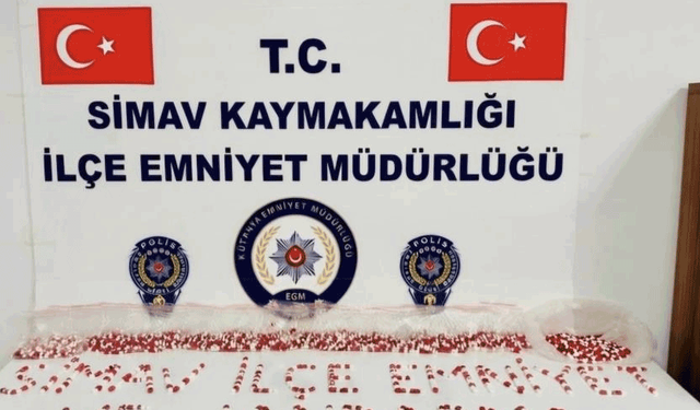 Kütahya Simav’da 3 bin 716 adet sentetik hap ele geçirildi