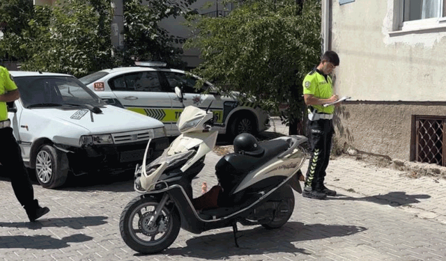 Kütahya'da otomobil ile motosiklet çarpıştı: 1 yaralı