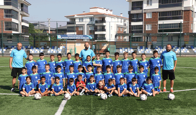 Odunpazarı’nda futbol yaz okuluna büyük ilgi