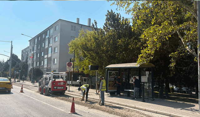 Tepebaşı’nda yol çalışmaları devam ediyor
