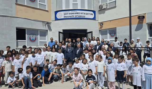 TÜGVA Eskişehir Yaz Okulu’na Vali Yılmaz'dan anlamlı ziyaret