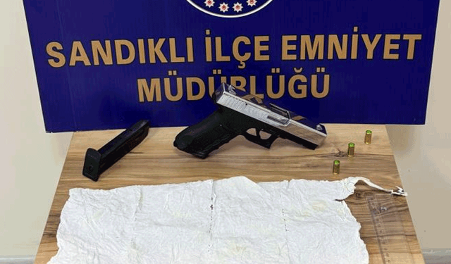 Afyon'da uyuşturucu operasyonunda 2 kişi tutuklandı