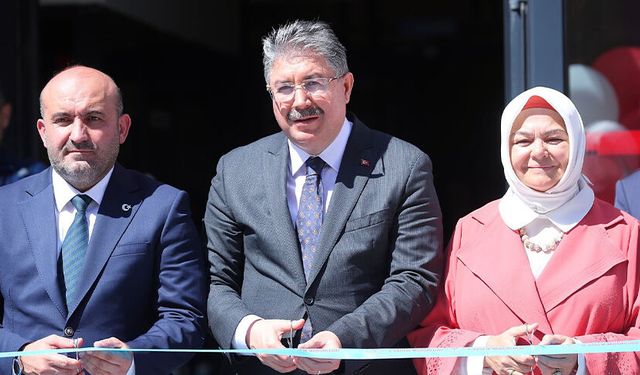 Eskişehir'in yeni sağlık yerleşkesi, Vali Yılmaz'ın katılımıyla açıldı