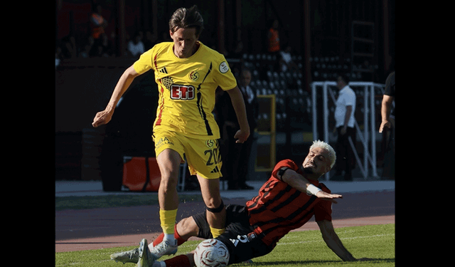 Eskişehirspor Uşakspor maçında ilk yarı sona erdi: 0-0