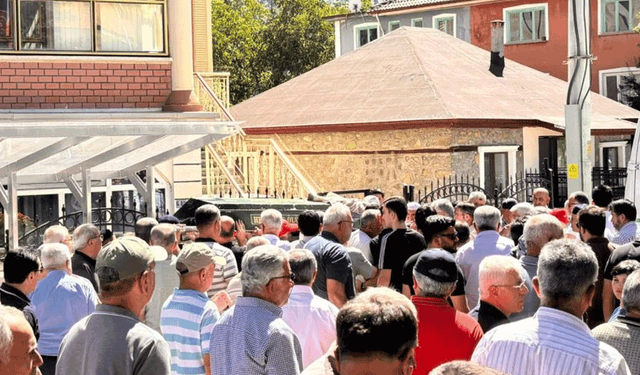 Konya'da kaskına arı giren motosikletli yayaya çarptı: 1 ölü, 1 yaralı