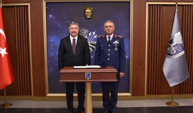 Vali Yılmaz’dan Hava Orgeneral Erdoğan Gür’e ziyaret