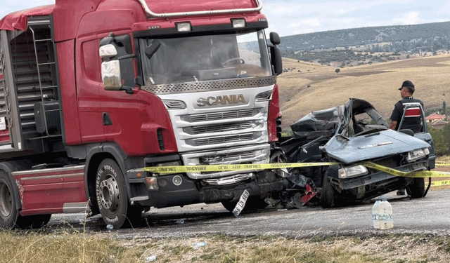 Yozgat'ta tır ve otomobil çarpıştı, 1 kişi hayatını kaybetti
