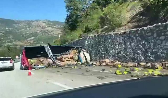 Zonguldak'ta araç istinat duvarına çarptı: 1 ölü, 1 yaralı