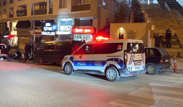 Bilecik'te kız arkadaşına sarılan şahsı bıçaklayan kişi olay yerinden kaçtı