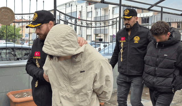 Eskişehir'de silahlı kavga ile ilgili 2'si çocuk 5 şüpheli adliyede
