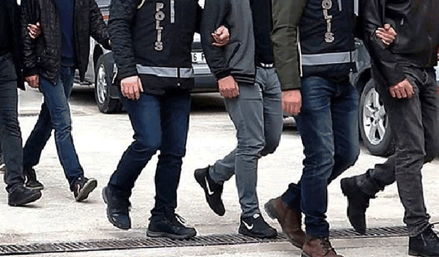FETÖ'nün finans ağına 4 ayrı operasyon: 35 şüpheliden 33'ü gözaltında