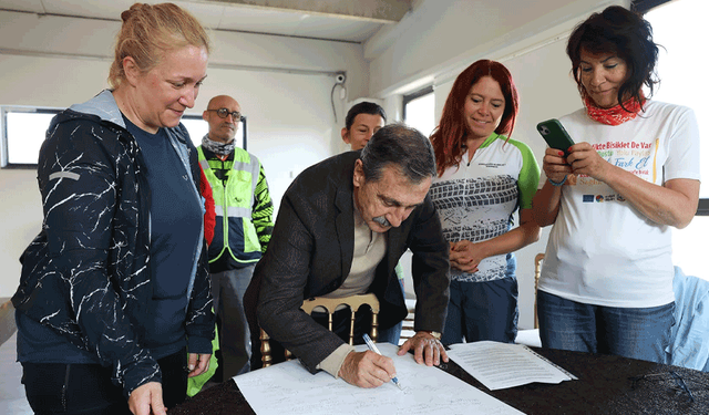 Tepebaşı'nda gençlerden iklim manifestosu