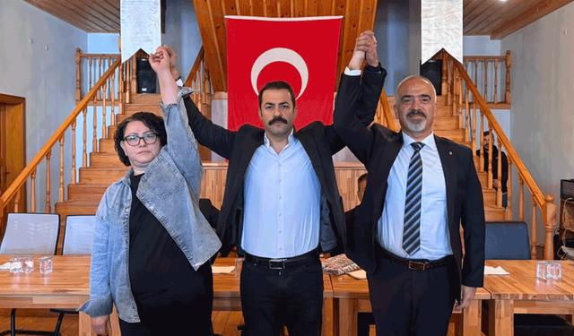 YENİ Parti Seyitgazi'de Selma Sara kaybetti: Yeni başkan Ahmet Ülker
