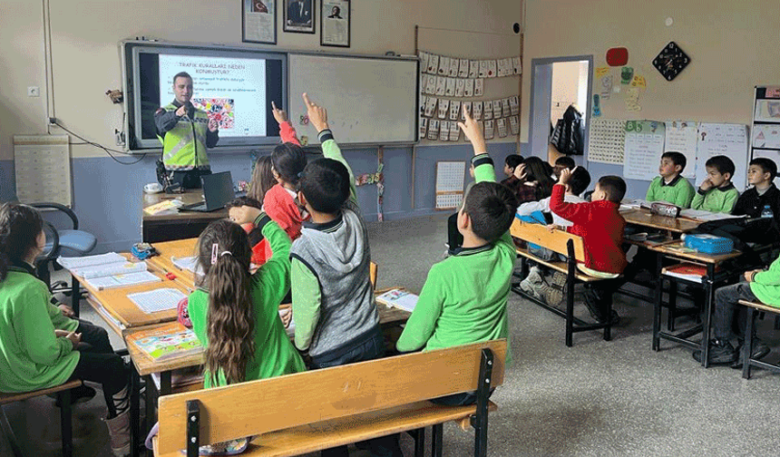Afyonkarahisar'da öğrencilere trafik eğitimi