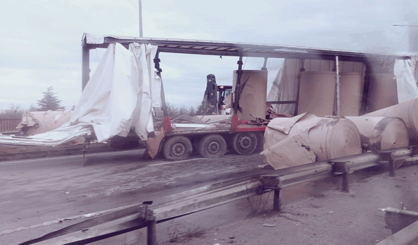 Eskişehir’de trafiği tıkayan kaza