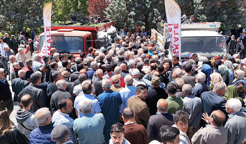 Kırıkkale'de insan seli: Belediye bedava dağıttı