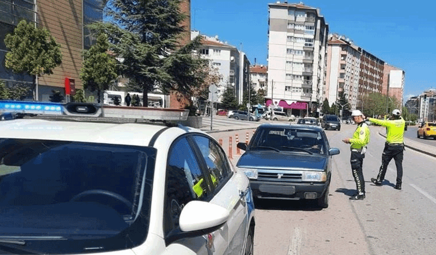 Eskişehir'de polis ekiplerince 9 bin 579 araç denetlendi